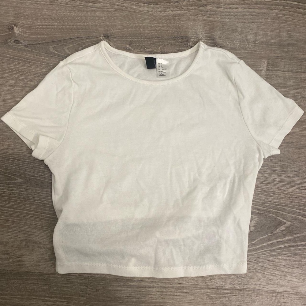 H&M WHITE CROP TOP